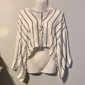 Olivaceous White and Blue Striped Crop Top
